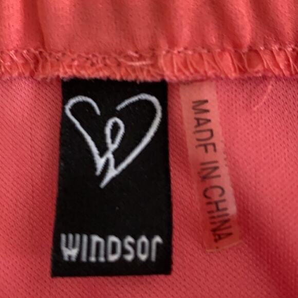 Windsor Strapless Mini S Crochet and Peach Color. - Picture 3 of 12